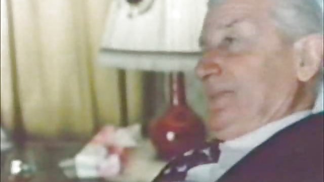 بهترین پورنو هیچ ثبت نام پس از آموختن این که در یکی از مراکز ماساژ، یک تراخار با تجربه کار می کند، دختر سعی می کند تا با تمام توان خود برای قرار ملاقات با او و گول زدن یک فیلم های سکسی جدید مرد که خوشحال به بازی مشتری عنوان