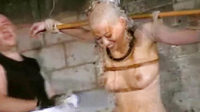 بهترین پورنو هیچ ثبت نام بالغ مامان کف دست خود را بر سایت فیلمهایسکسی روی مهبل (واژن) مرطوب